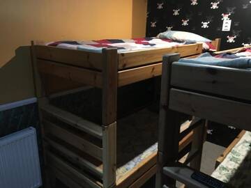 Фото номера Четырехместный двухуровневый номер — номер 1 Хостелы Tolli Hostel &amp; Holiday House г. Валга 6